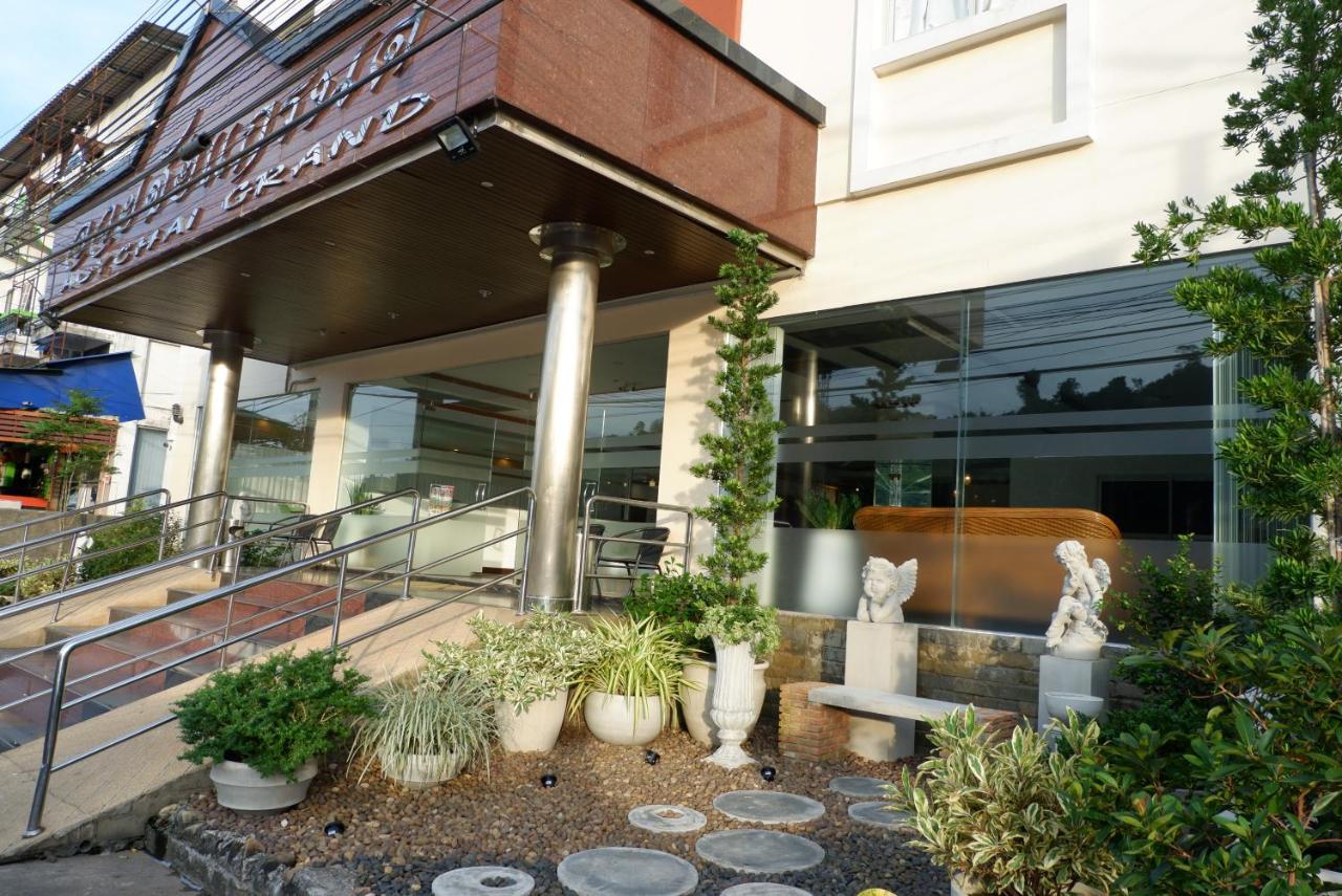 Auychai Grand Hotel Lang Suan Ngoại thất bức ảnh