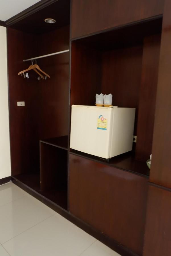 Auychai Grand Hotel Lang Suan Ngoại thất bức ảnh