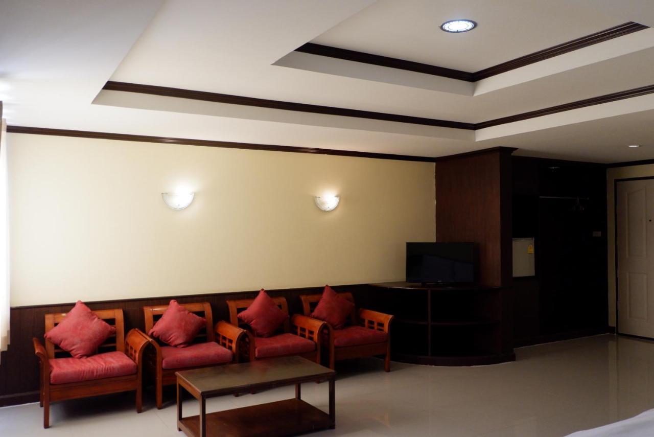 Auychai Grand Hotel Lang Suan Ngoại thất bức ảnh