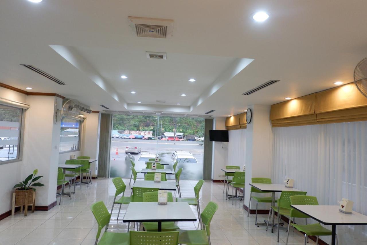 Auychai Grand Hotel Lang Suan Ngoại thất bức ảnh